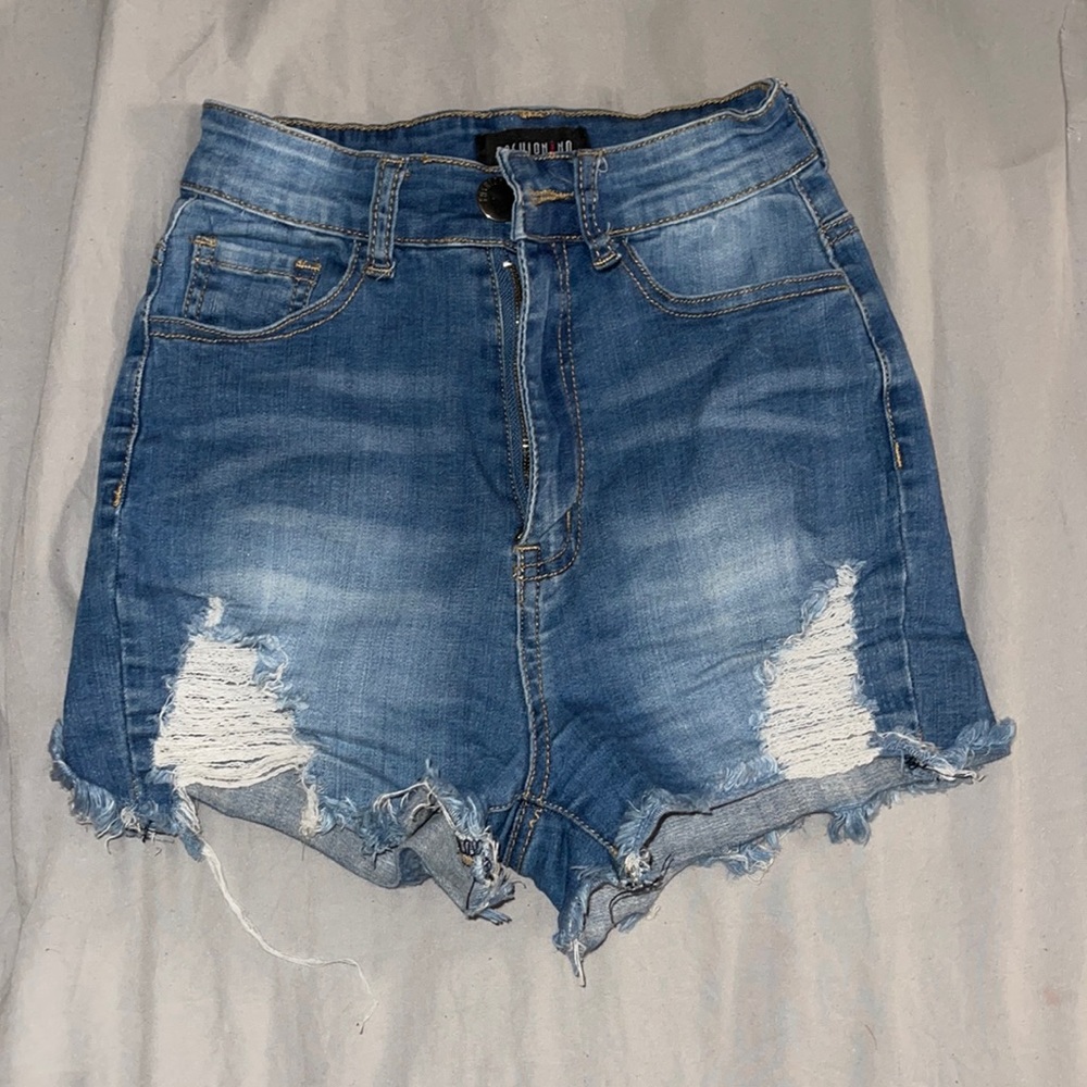 FASHION NOVA ripped jean shorts